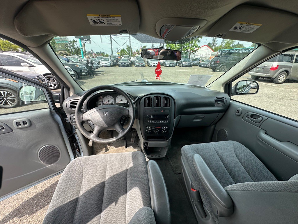 2005 Dodge Grand Caravan Image 8