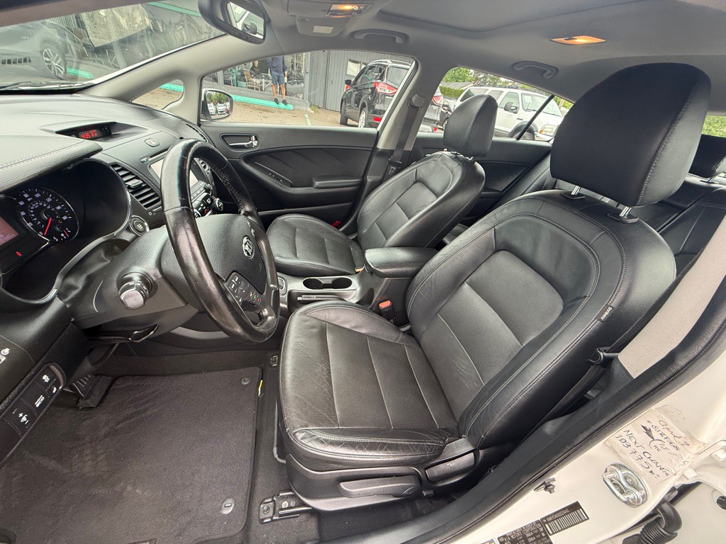 2016 Kia Forte Image 9