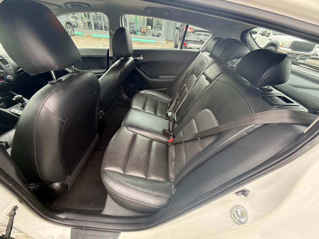 2016 Kia Forte Image 14
