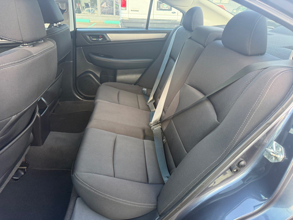 2015 Subaru Legacy Image 13