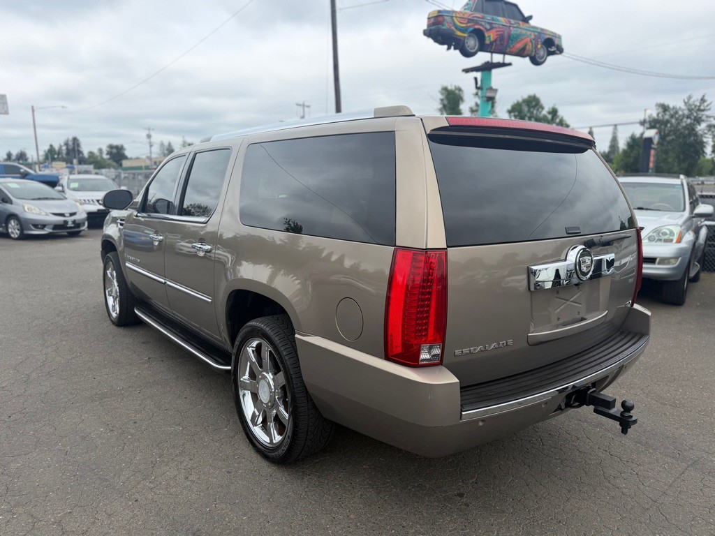 2007 Cadillac Escalade Image 6