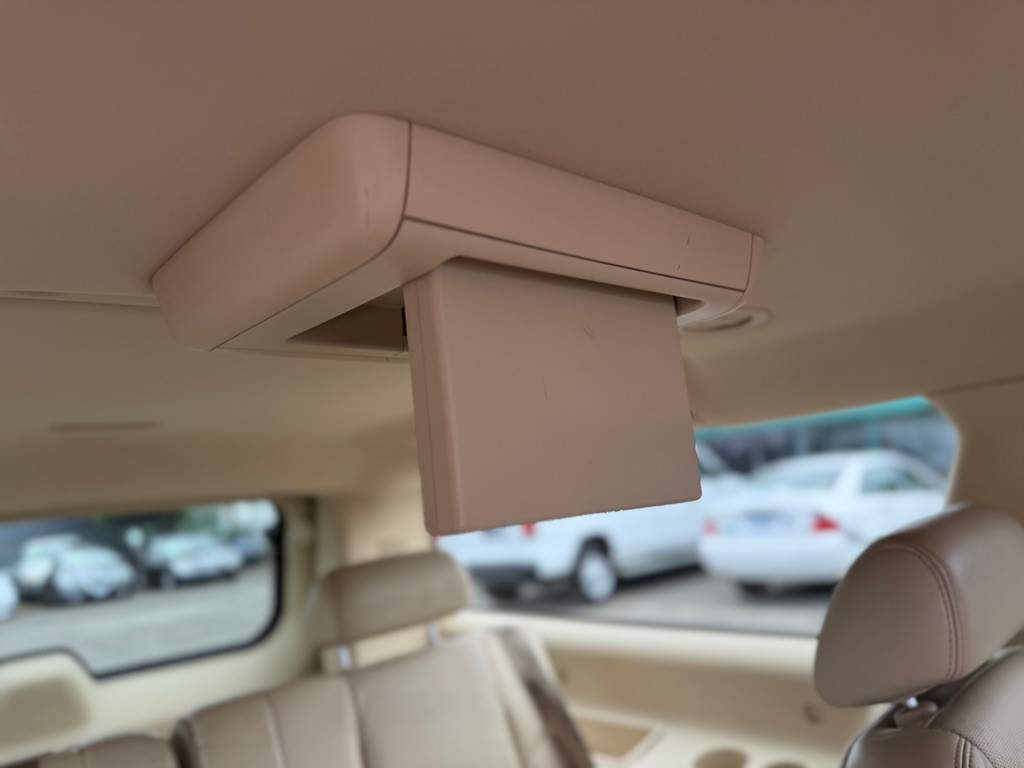 2007 Cadillac Escalade Image 13