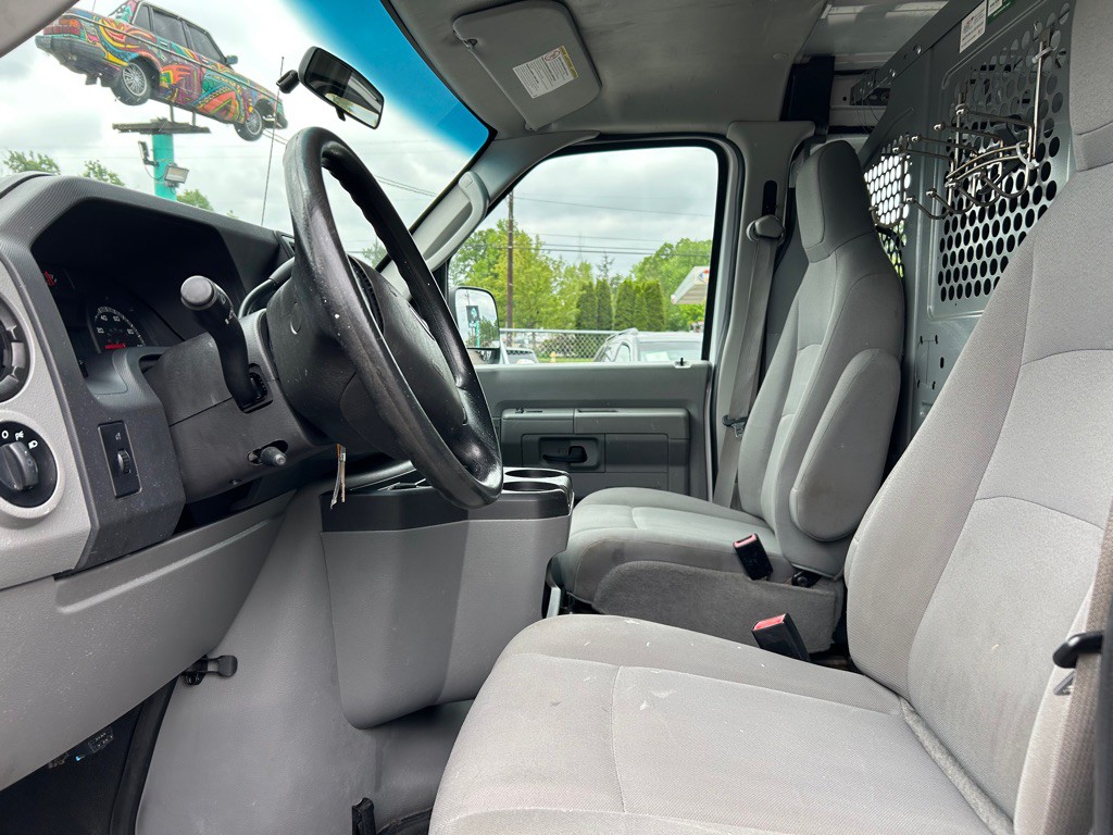 2014 Ford Econoline Image 6