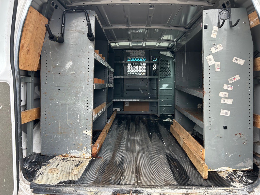 2014 Ford Econoline Image 9