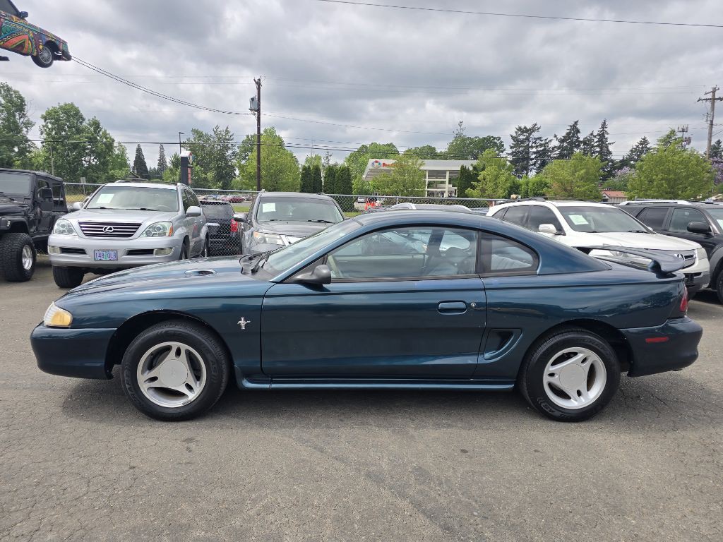 1997 Ford Mustang Image 2