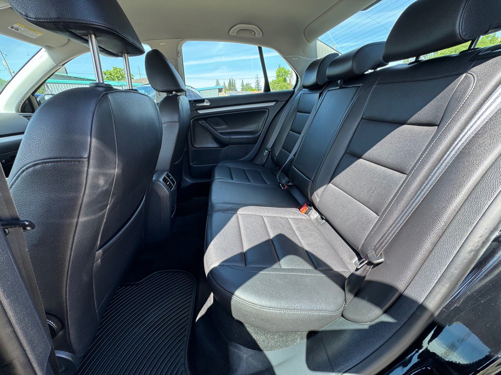 2010 Volkswagen Jetta Image 10