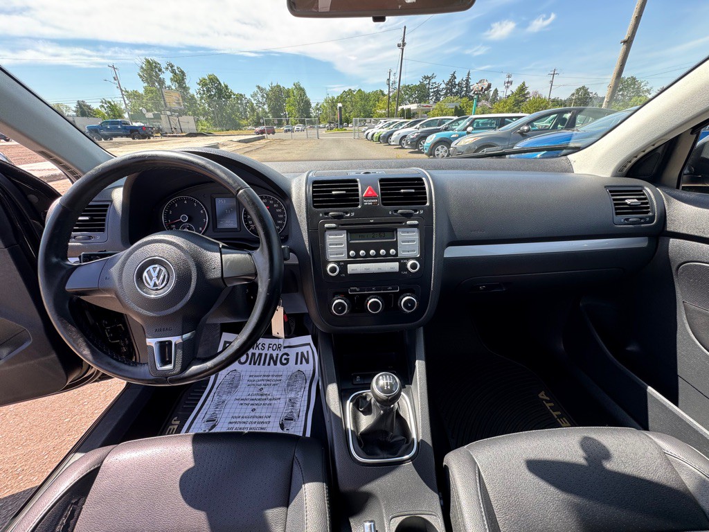 2010 Volkswagen Jetta Image 13