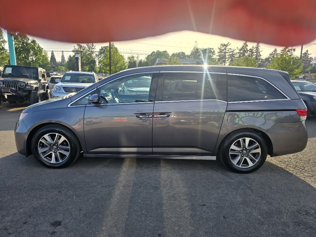 2015 Honda Odyssey Image 2