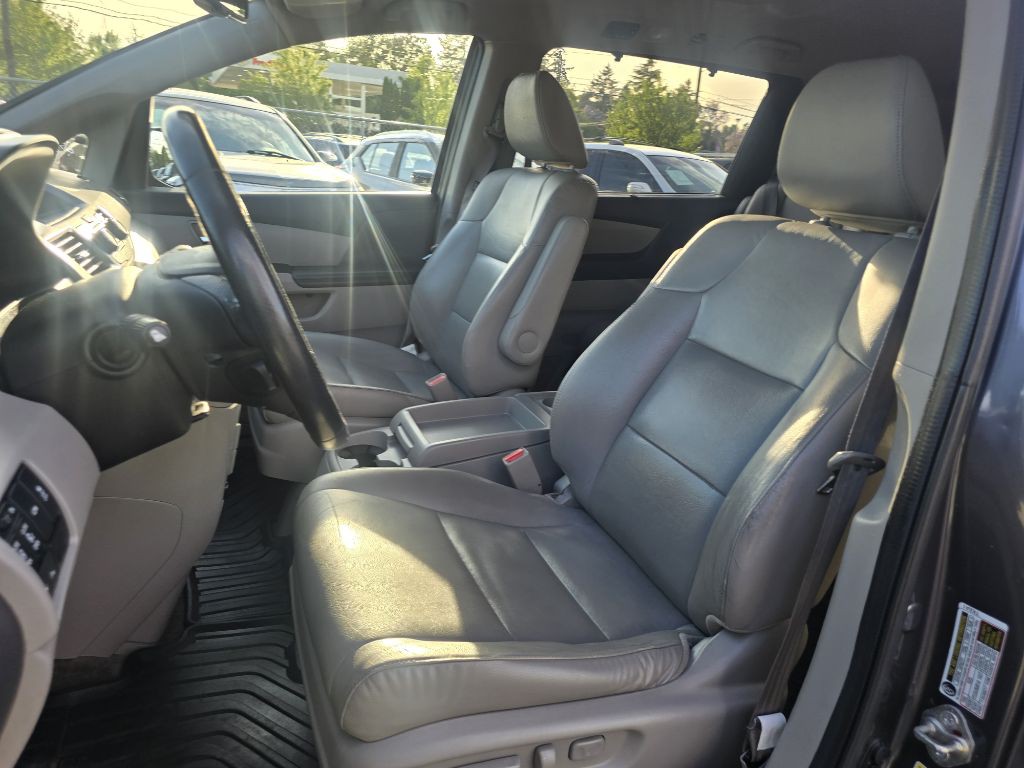 2015 Honda Odyssey Image 10