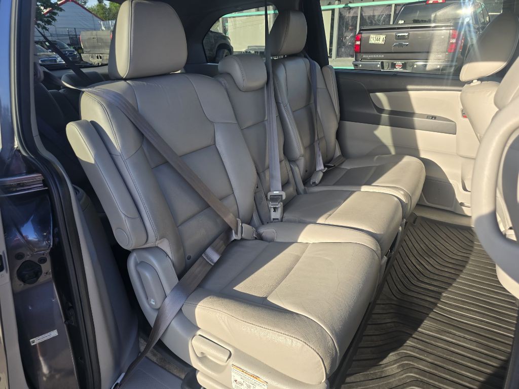 2015 Honda Odyssey Image 14