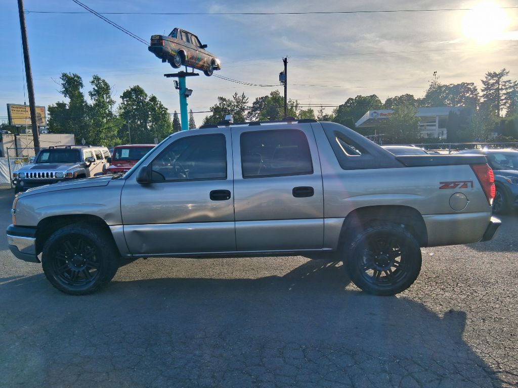 2003 Chevrolet Avalanche Image 5