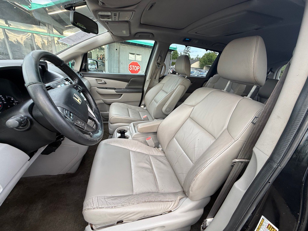 2011 Honda Odyssey Image 9