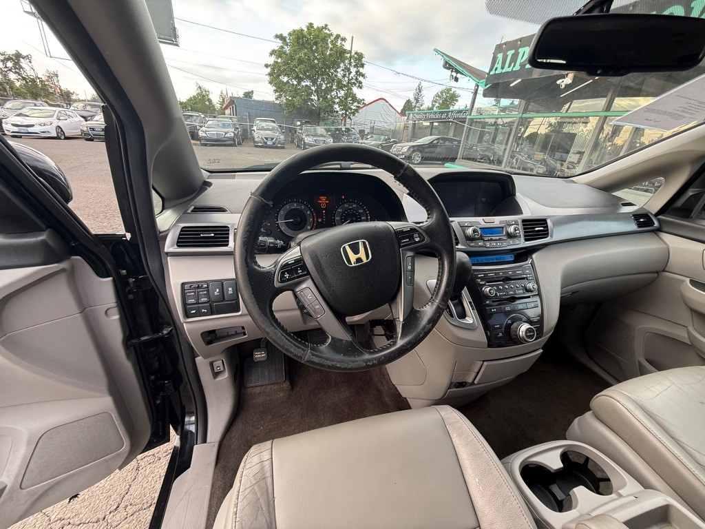 2011 Honda Odyssey Image 10