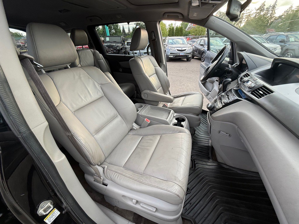 2011 Honda Odyssey Image 15