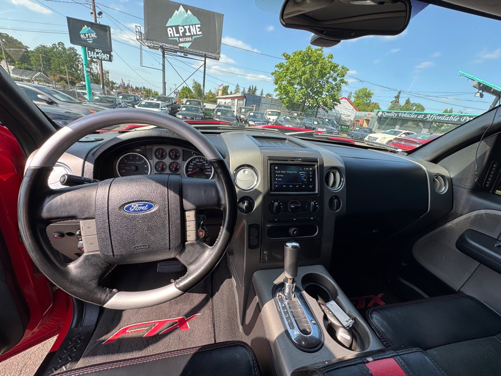 2005 Ford F-150 Image 12