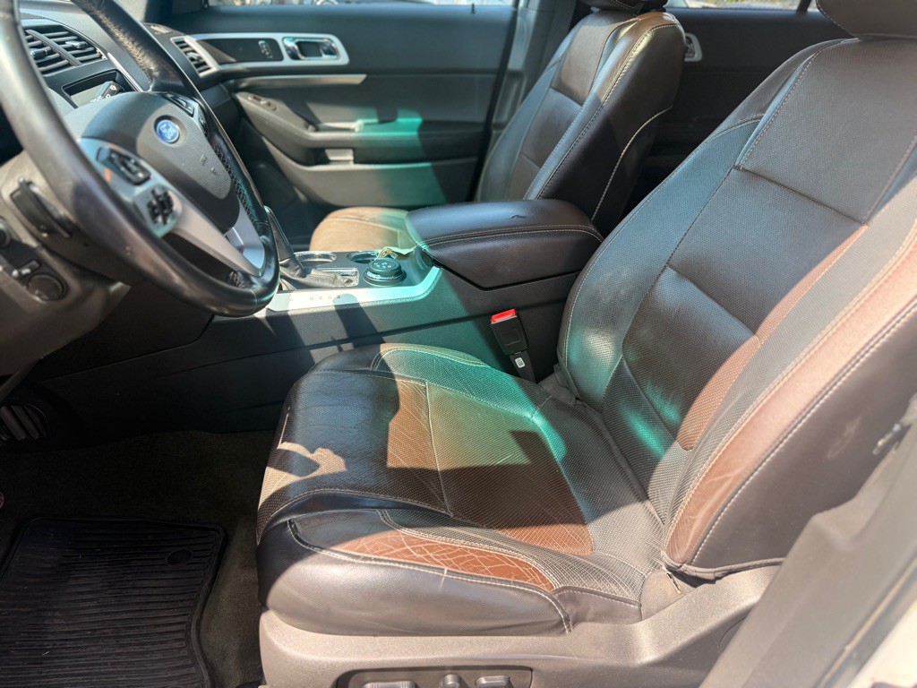 2013 Ford Explorer Image 10
