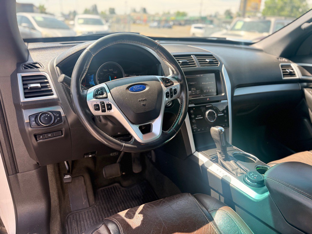 2013 Ford Explorer Image 13