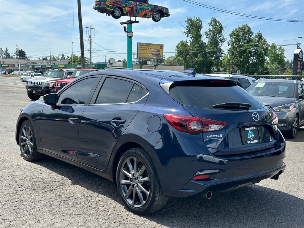 2018 Mazda Mazda3 Image 2