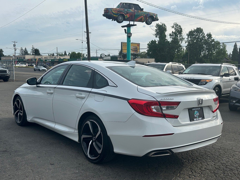 2018 Honda Accord Image 2
