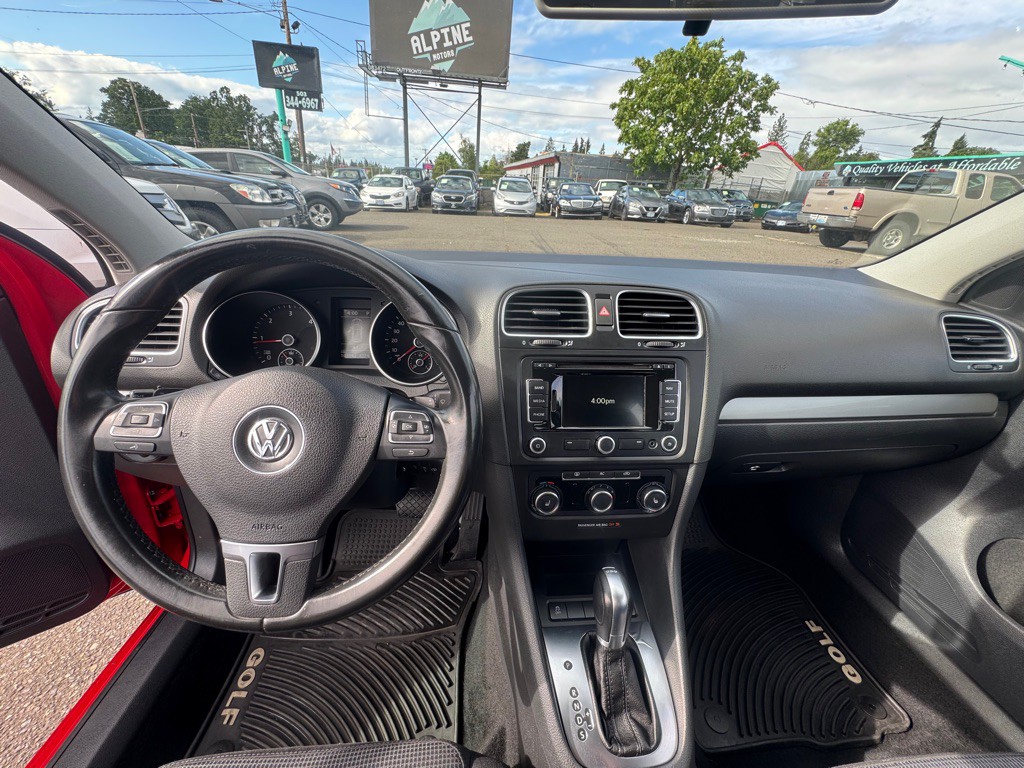 2012 Volkswagen Golf Image 10