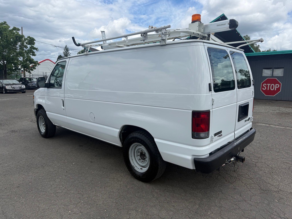 2012 Ford Econoline Image 3