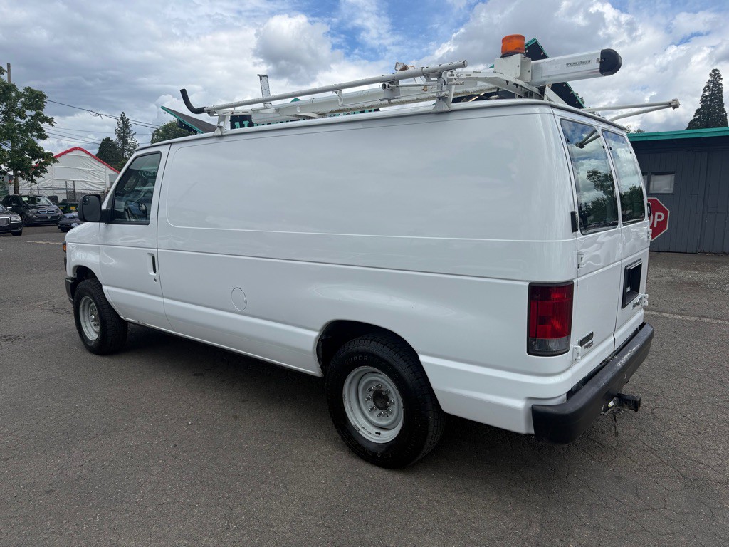 2012 Ford Econoline Image 4