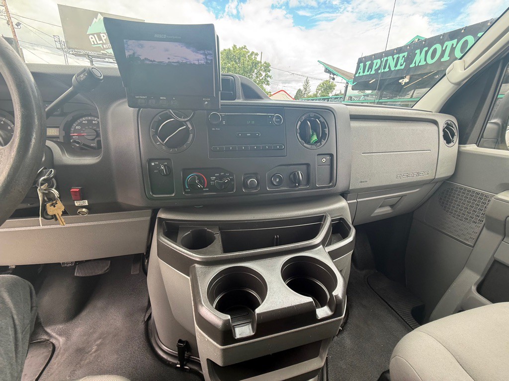 2012 Ford Econoline Image 13
