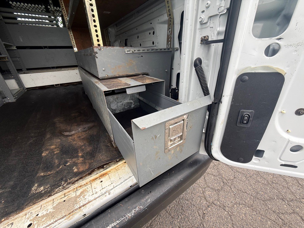 2012 Ford Econoline Image 16