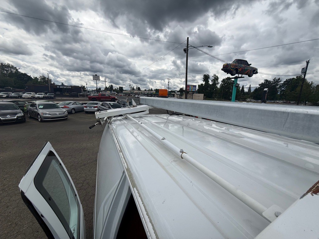 2012 Ford Econoline Image 21