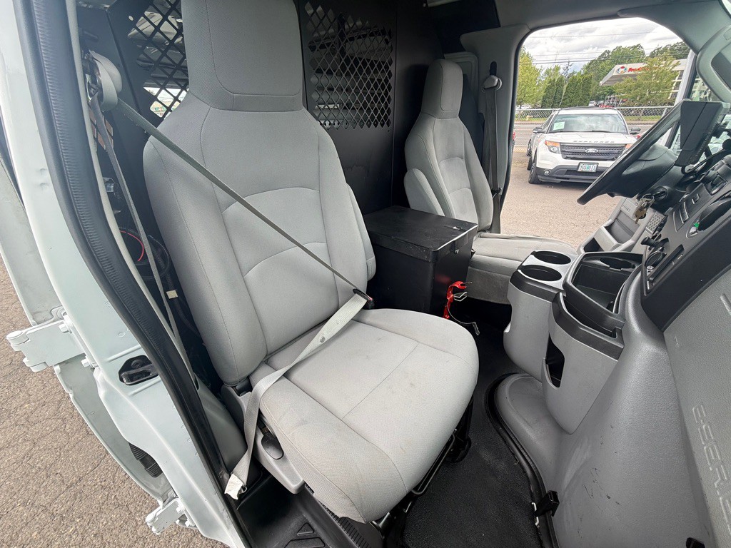 2012 Ford Econoline Image 22