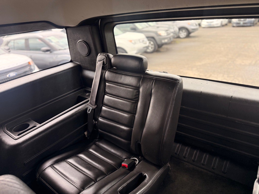 2005 HUMMER H2 Image 12