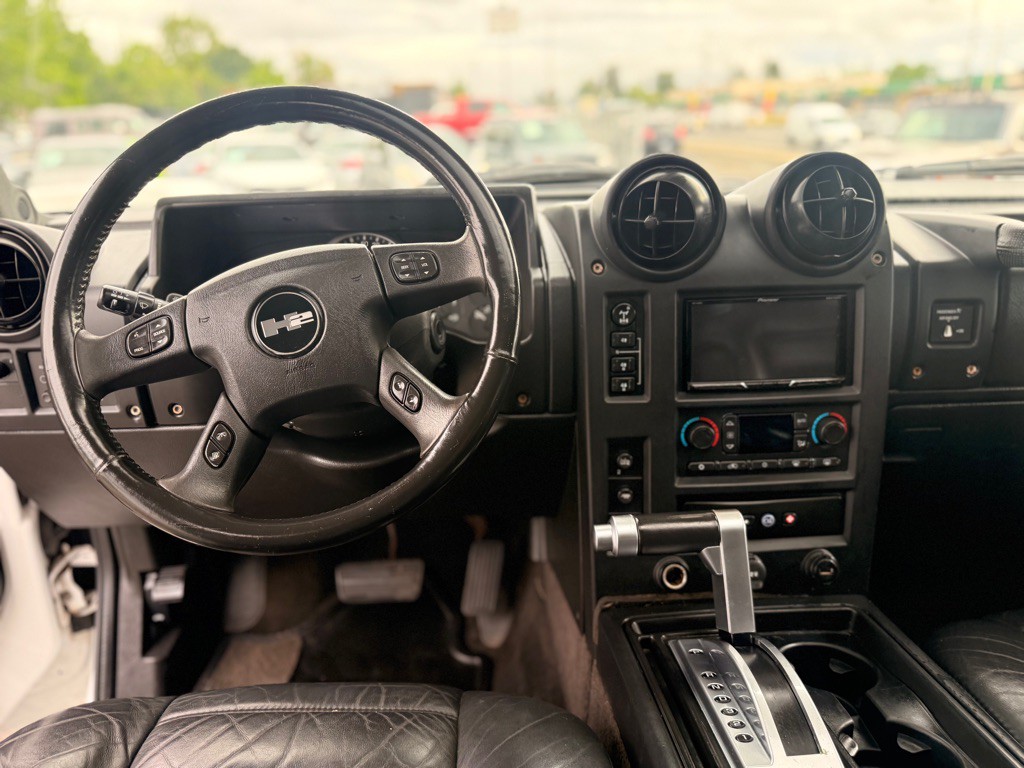 2005 HUMMER H2 Image 14