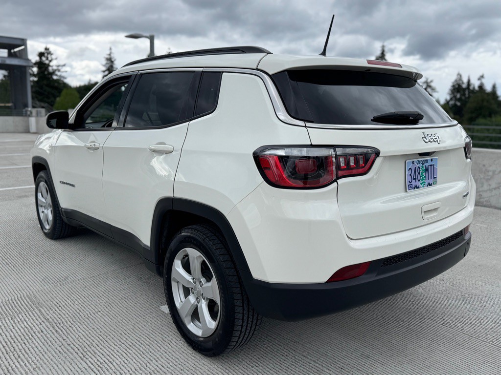 2018 Jeep Compass Image 2