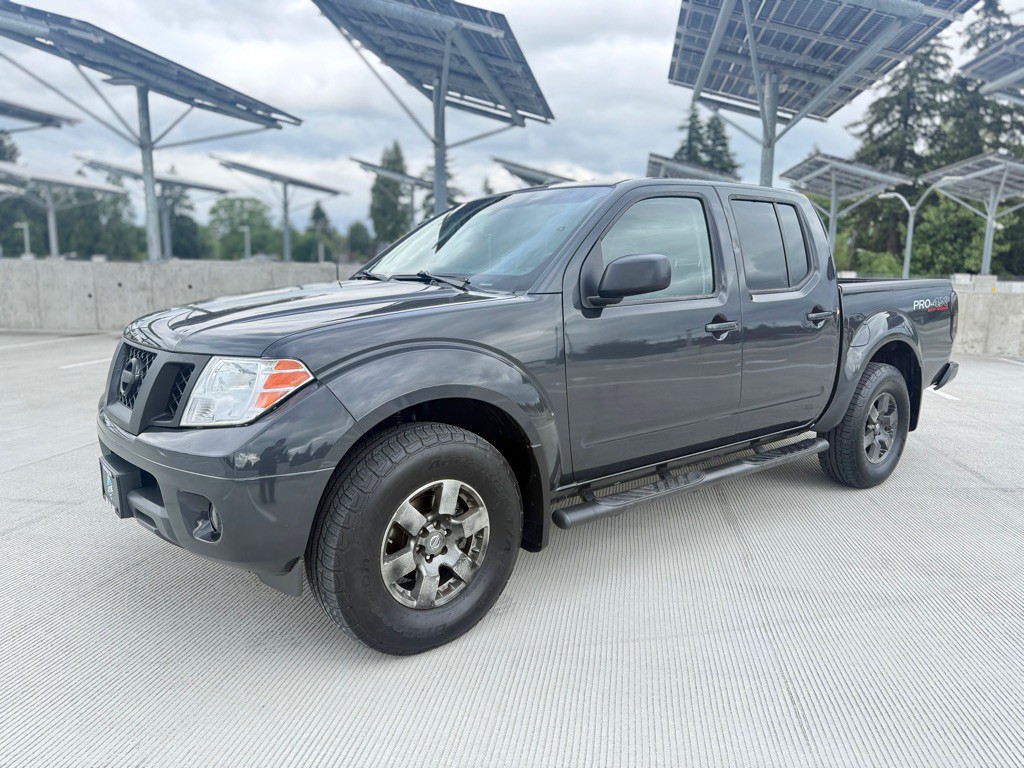2010 Nissan Frontier Image 1
