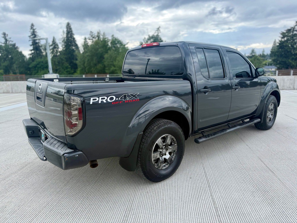 2010 Nissan Frontier Image 5
