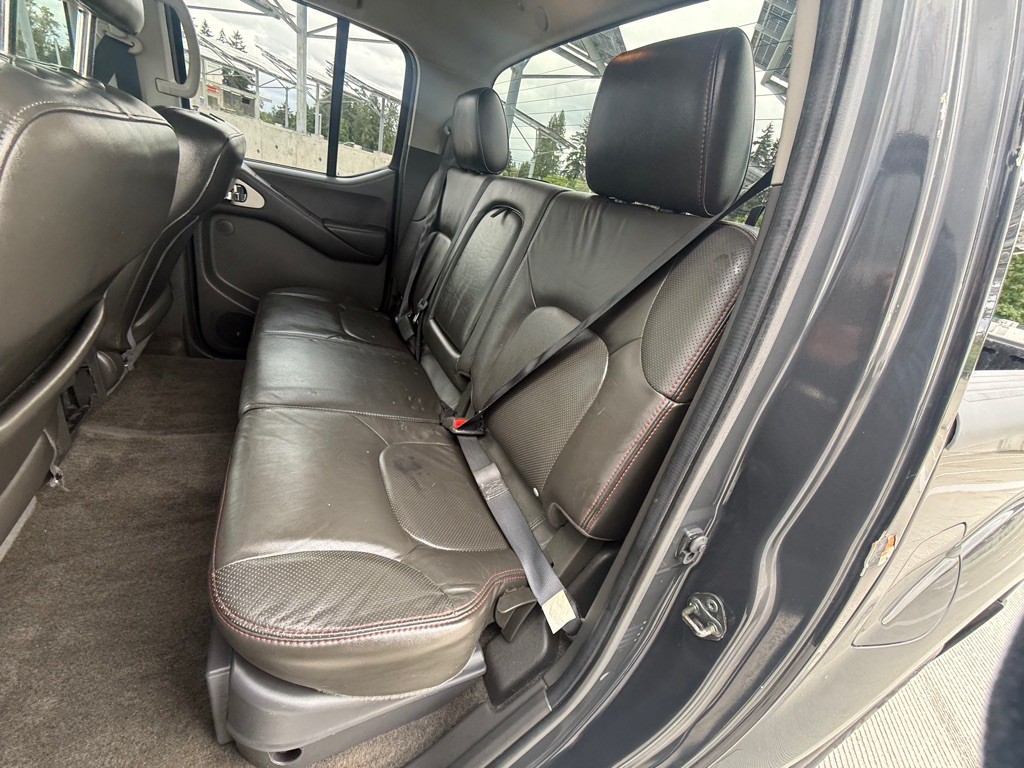 2010 Nissan Frontier Image 15