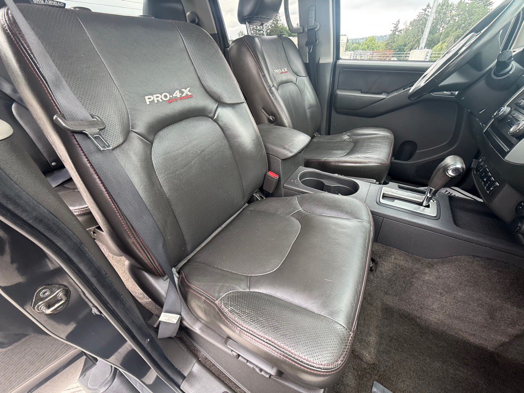 2010 Nissan Frontier Image 17