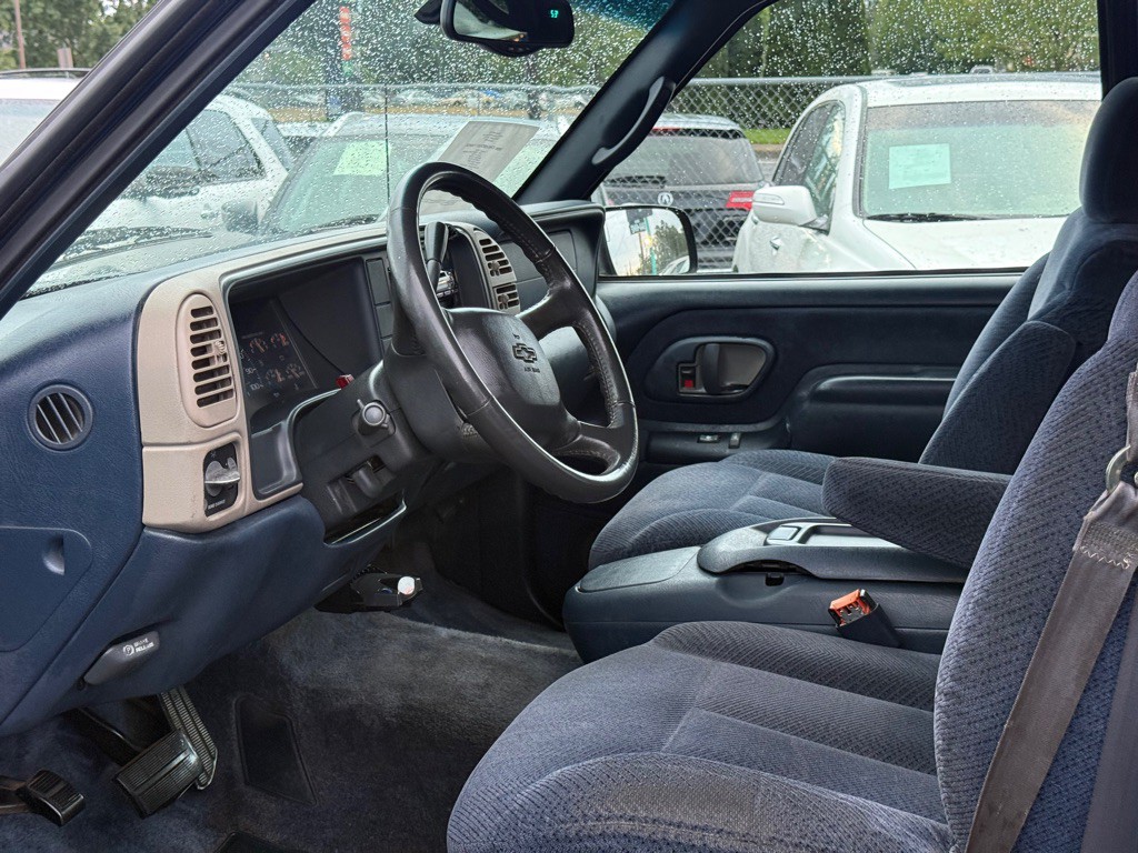 1999 Chevrolet Tahoe Image 8