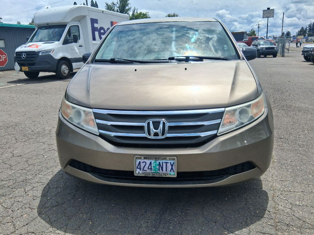 2011 Honda Odyssey Image 3