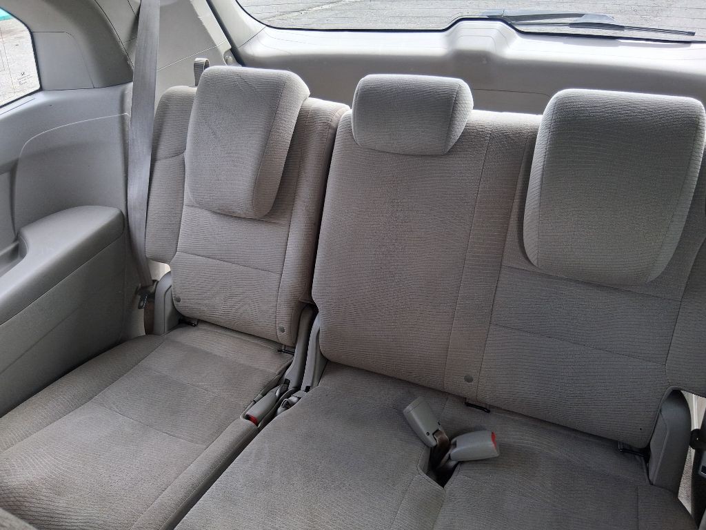 2011 Honda Odyssey Image 7