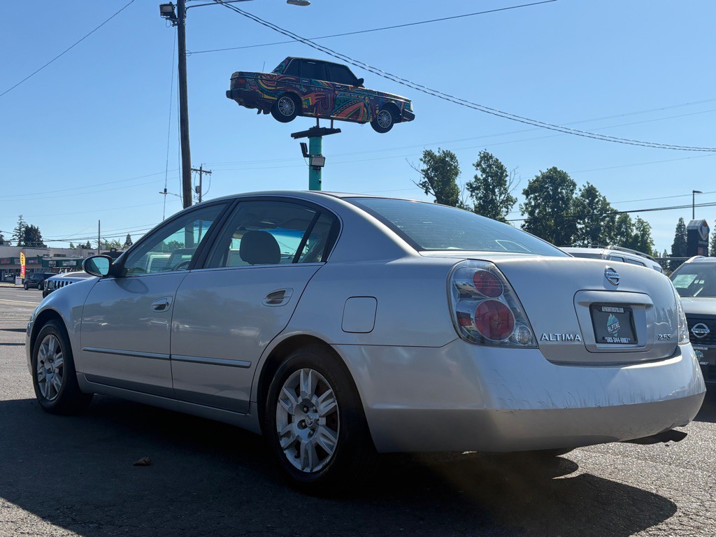 2005 Nissan Altima Image 2