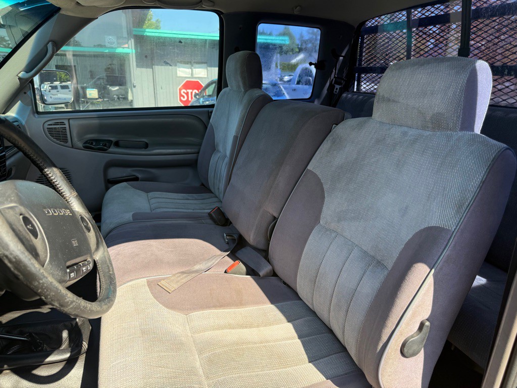 1996 Dodge Ram 2500 Image 10