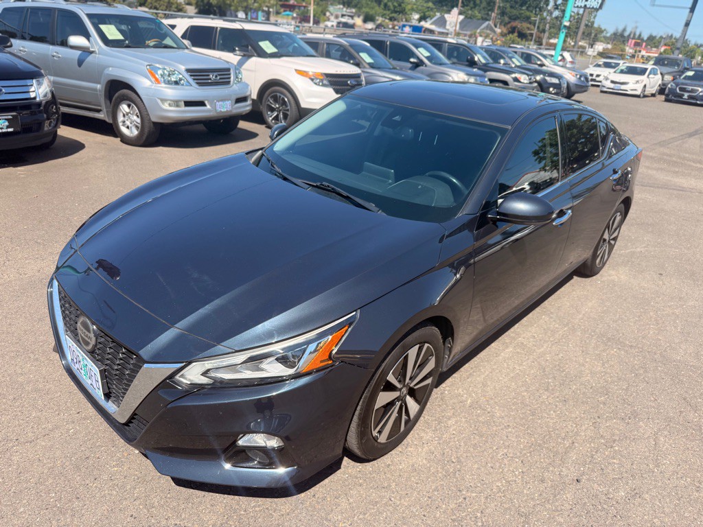 2019 Nissan Altima Image 2
