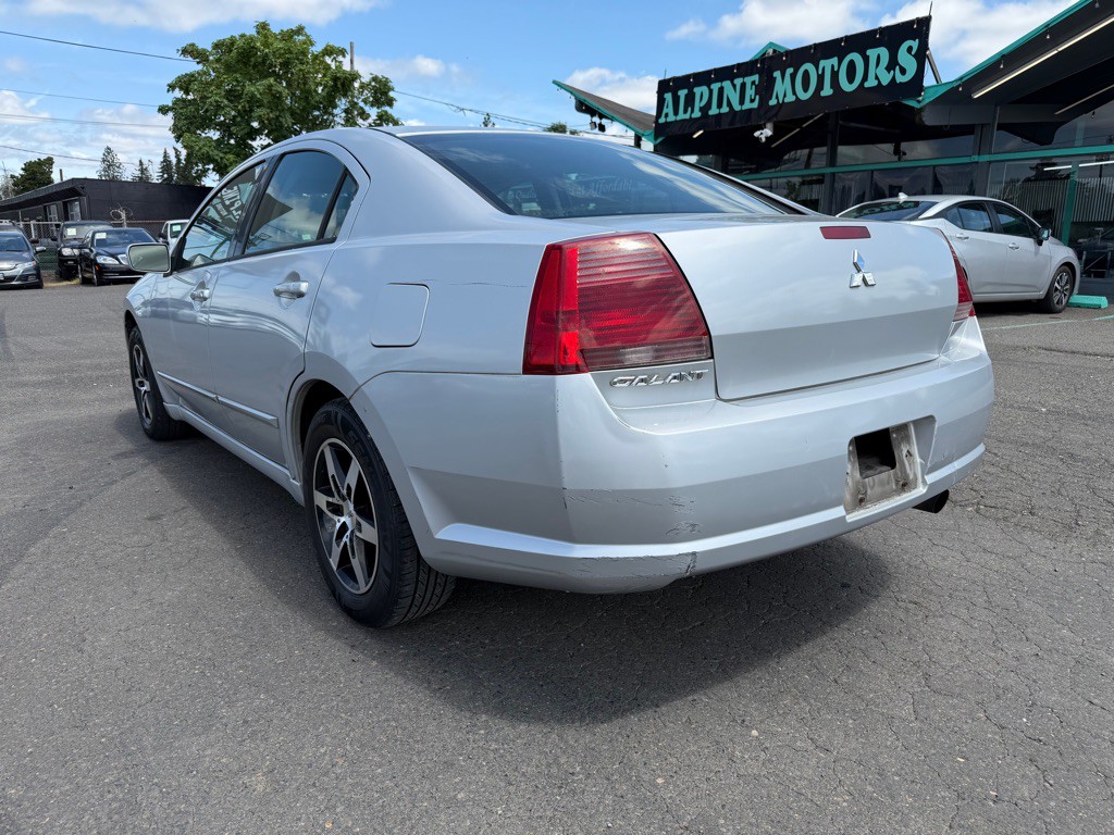 2006 Mitsubishi Galant Image 2