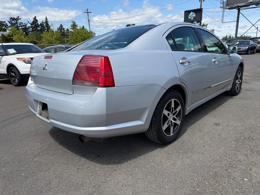 2006 Mitsubishi Galant Image 3