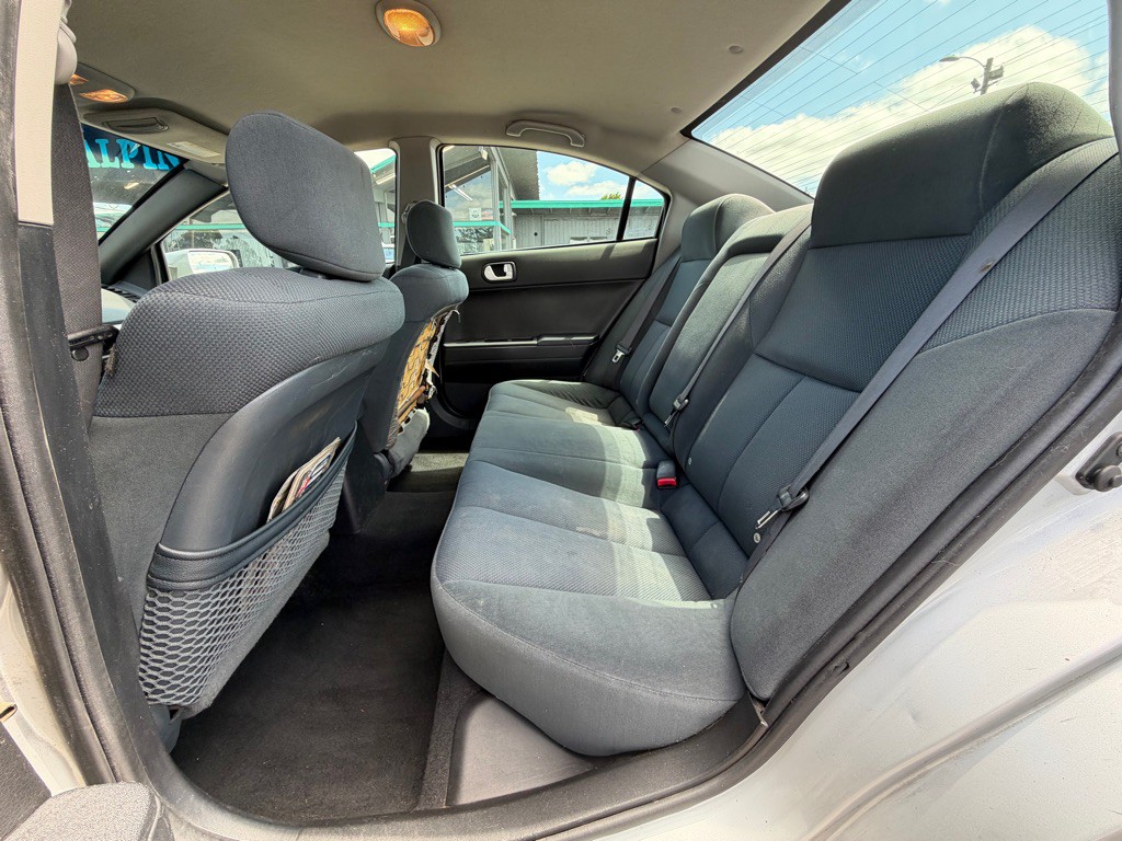 2006 Mitsubishi Galant Image 7