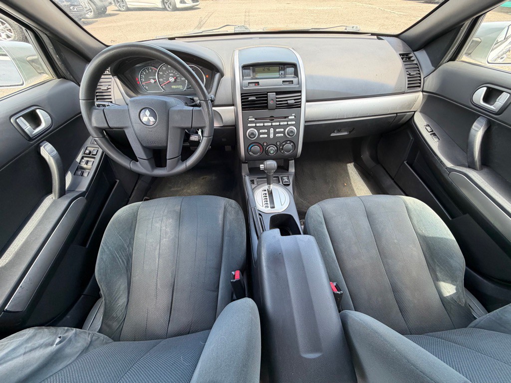2006 Mitsubishi Galant Image 8