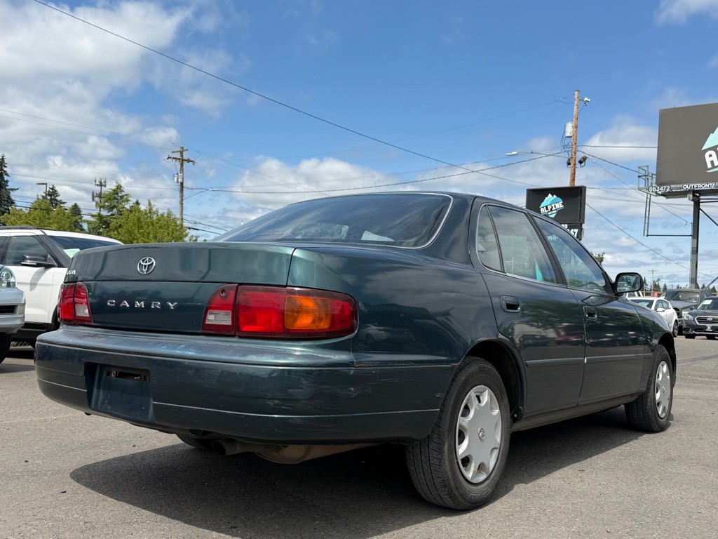 1996 Toyota Camry Image 4