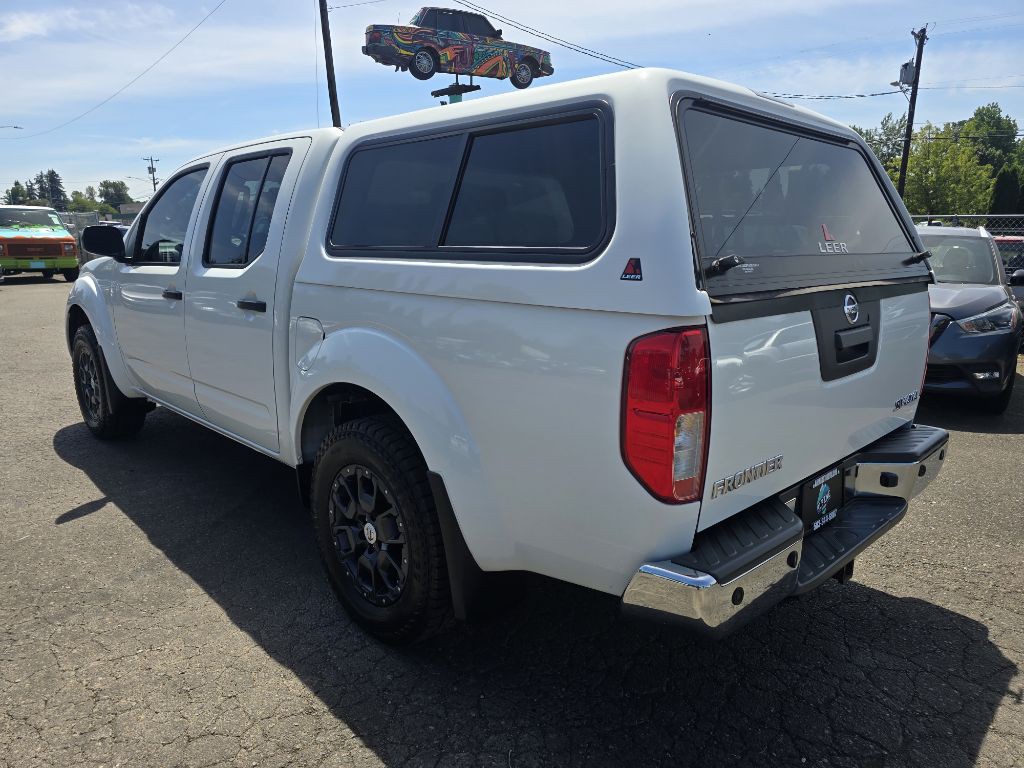 2016 Nissan Frontier Image 3