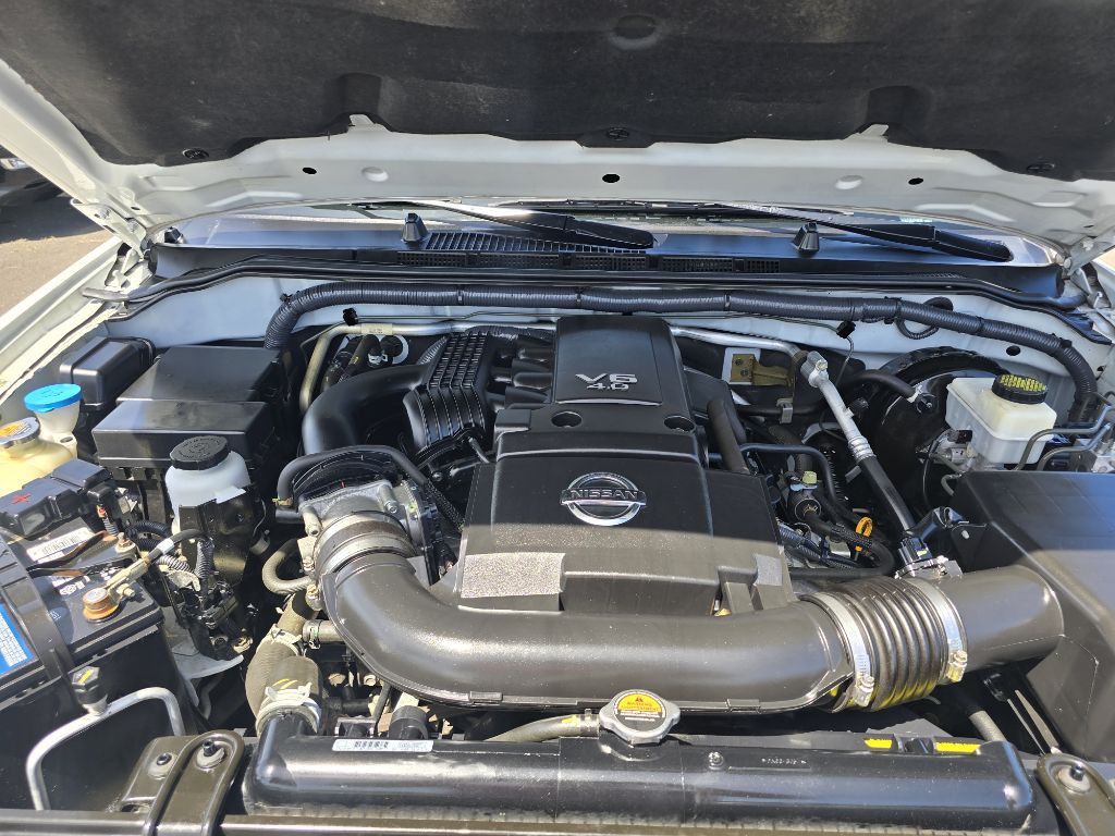 2016 Nissan Frontier Image 17